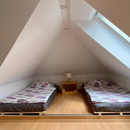 Iris Apartment *